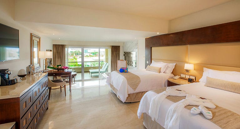 THE GRAND AT MOON PALACE - GRAND FAMILY DELUXE BEDROOM